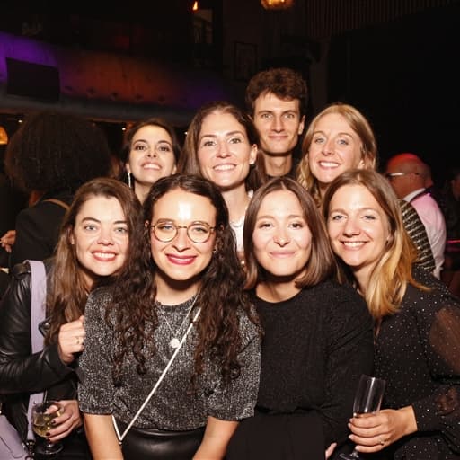 Photo booth IA générative live : invité transformé en œuvre d'art numérique