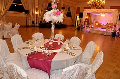 Décor féerique de mariage oriental avec borne photo intégrée