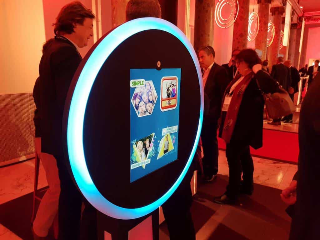 O'Pad en libre service avec ring led multicolore