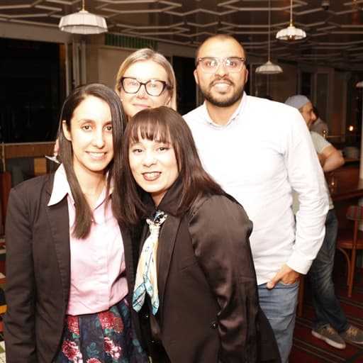 Rendu IA générative sur mesure lors d'une soirée parisienne